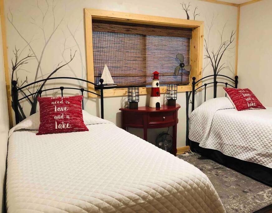 Cabin At The Cove At Watauga Lake Butler Екстер'єр фото