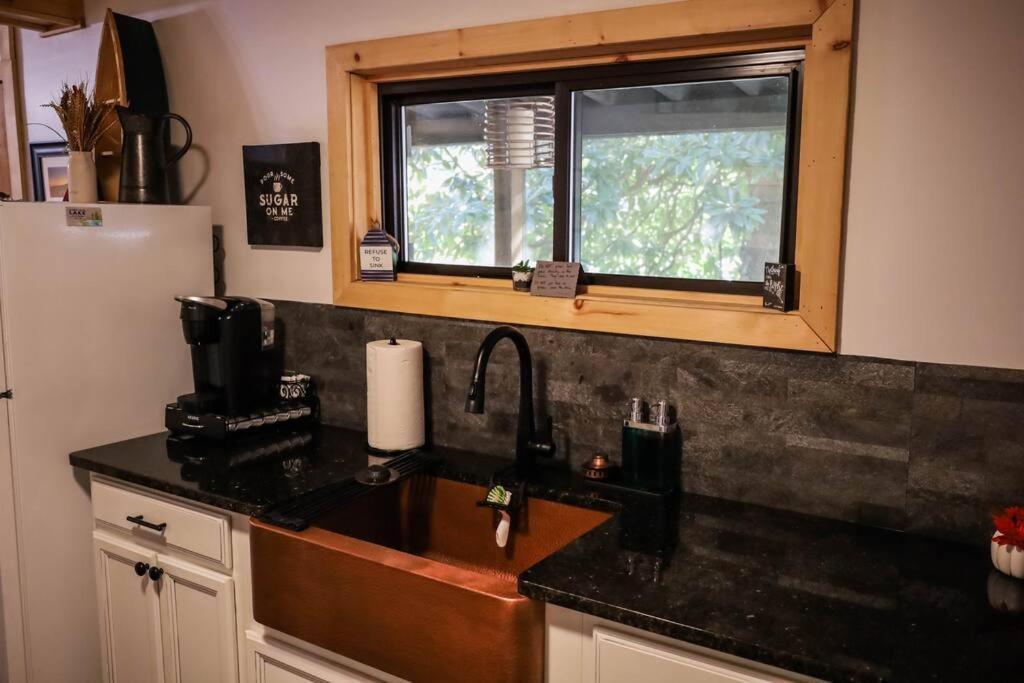 Cabin At The Cove At Watauga Lake Butler Екстер'єр фото
