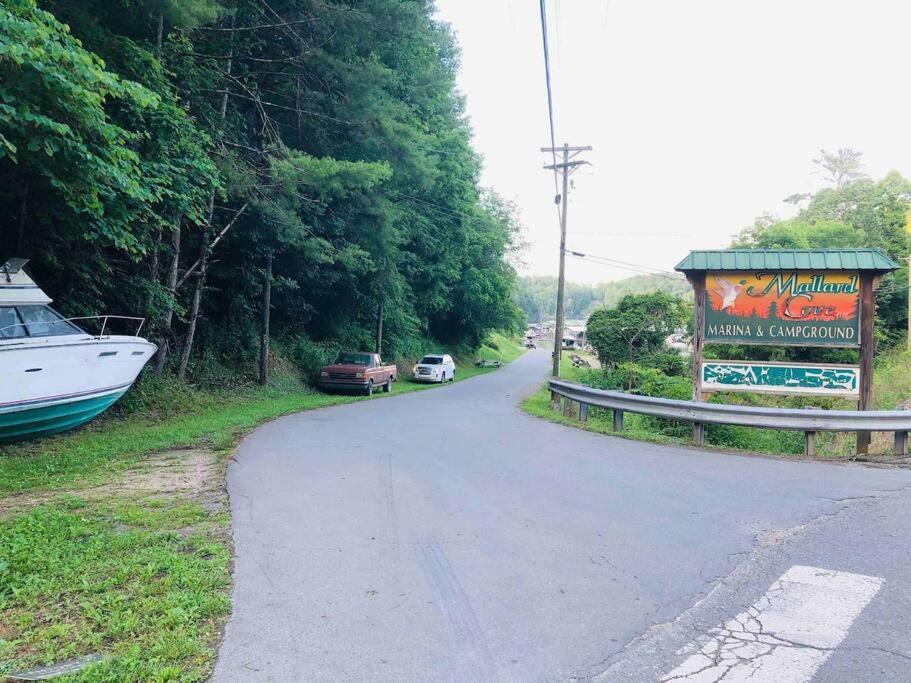 Cabin At The Cove At Watauga Lake Butler Екстер'єр фото