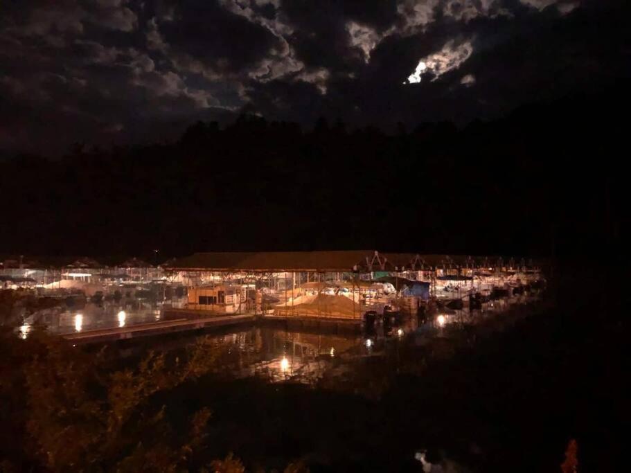 Cabin At The Cove At Watauga Lake Butler Екстер'єр фото